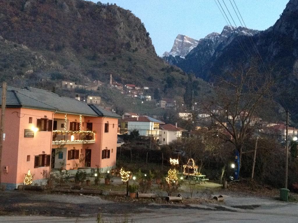 Artemis Apartments Konitsa Quarto foto
